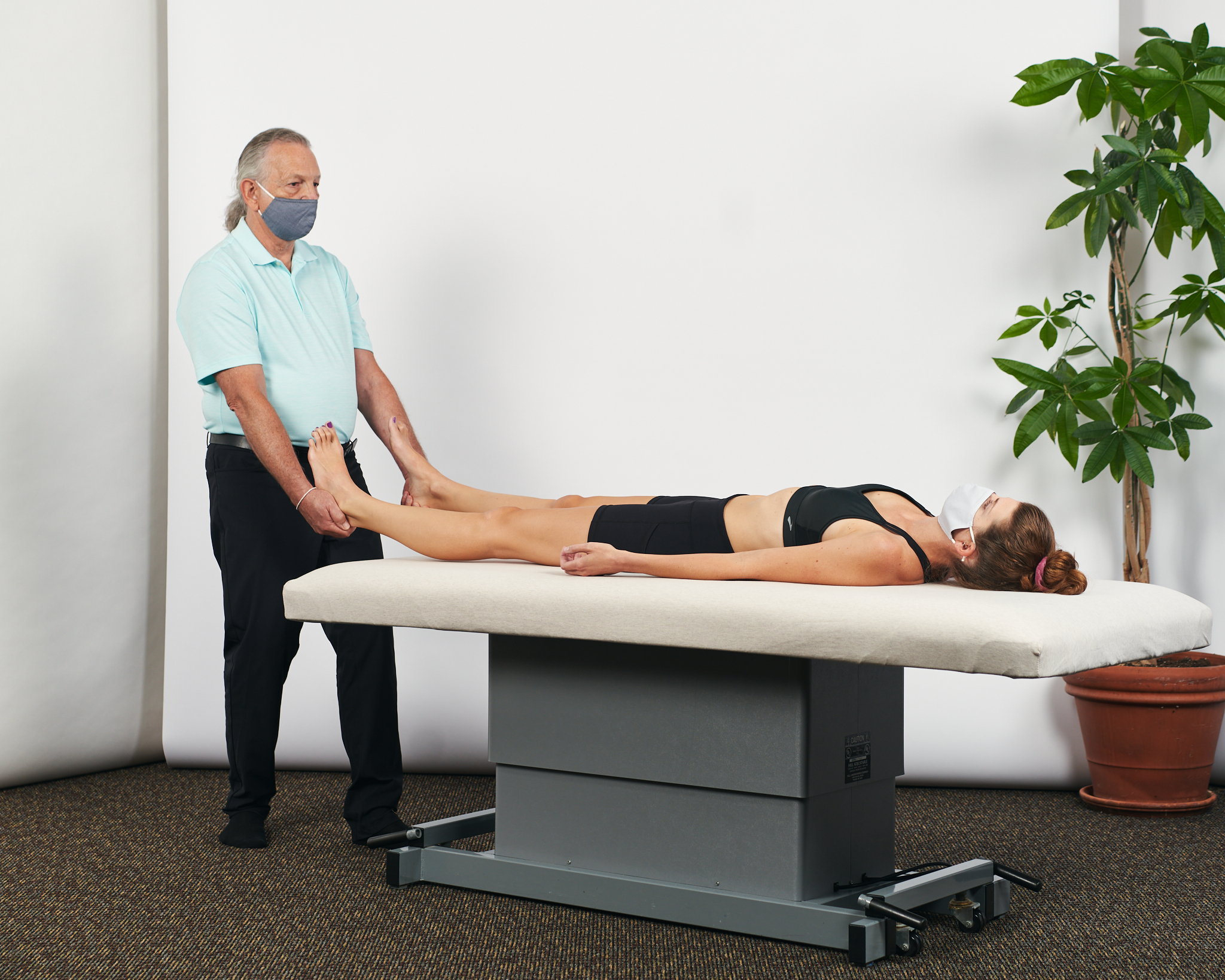 woman getting rolfing treatment