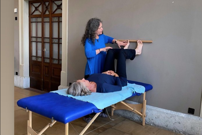 rolfing treatment in progress